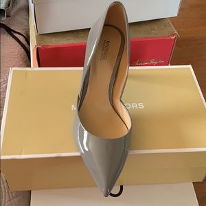 Michael Kors size 8 1/2
